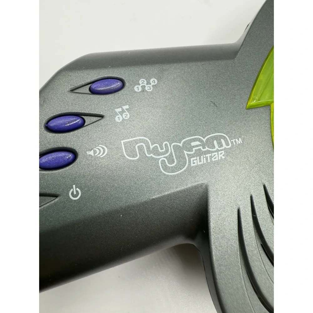Hasbro‎ NuJam Guitar Toy Bop-It Handheld Electronic Game Vtg 2002 Tested